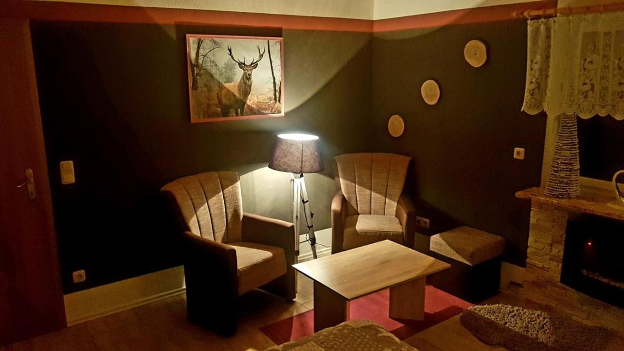 Monteur- Und Ferienwohnung Waldrauschen Fehrenbach Eksteriør billede