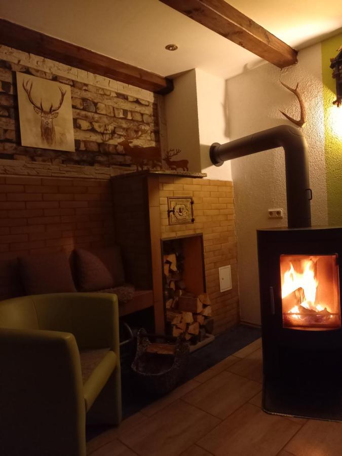 Monteur- Und Ferienwohnung Waldrauschen Fehrenbach Eksteriør billede