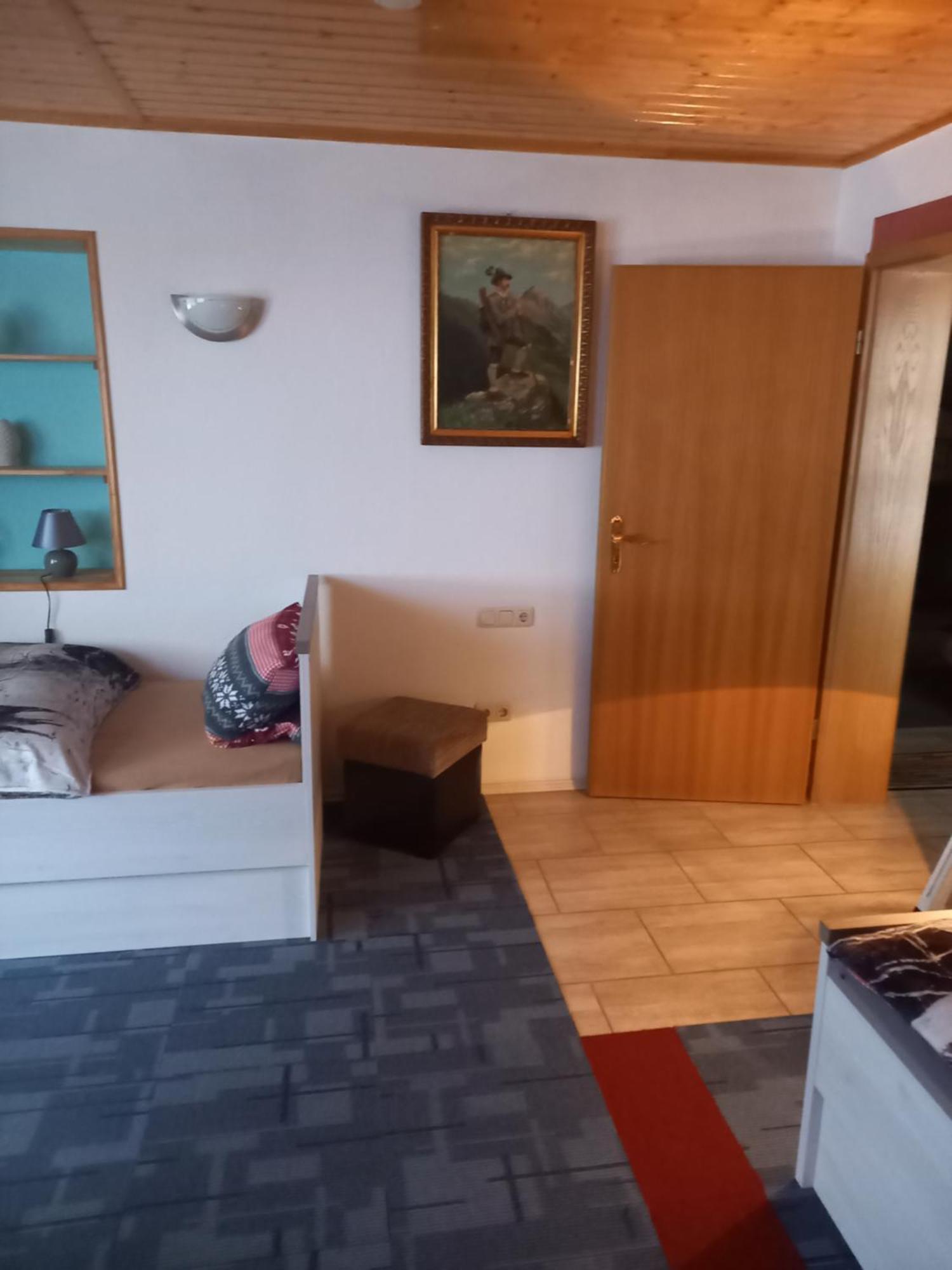 Monteur- Und Ferienwohnung Waldrauschen Fehrenbach Eksteriør billede
